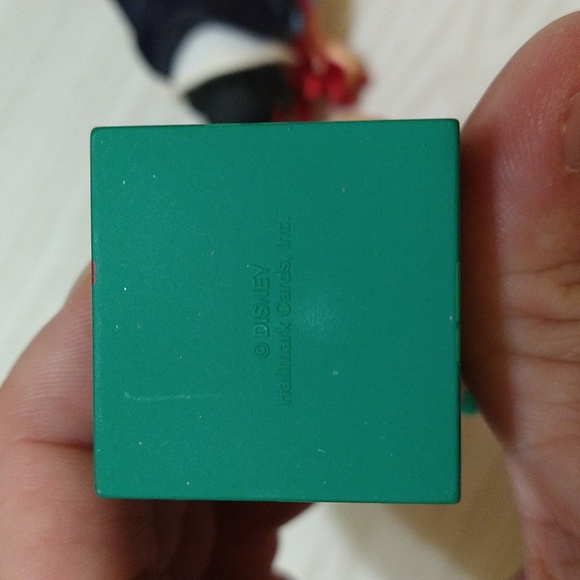 Vintage 1997 "60 Years of Enchantment" Snow White & Dopey Christmas Ornament - Picture 4 of 4